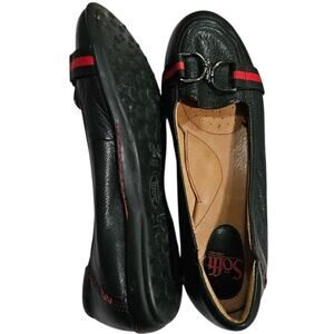 SOFFT Black Leather Loafers Flats Women Ribbon Detail Comfort Insole Size 9.5